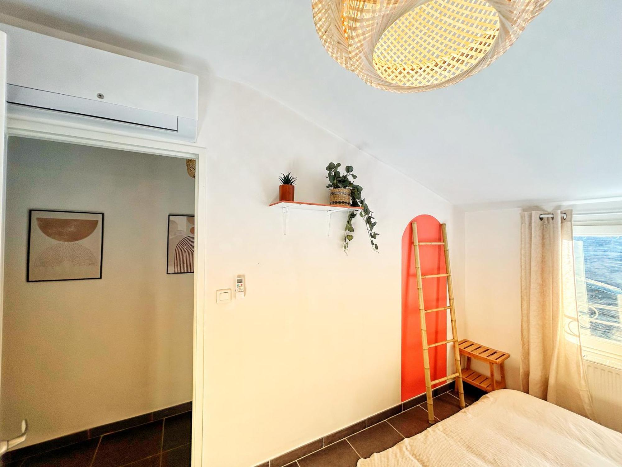 Terracotta Tranquility Apartment Арл Екстериор снимка