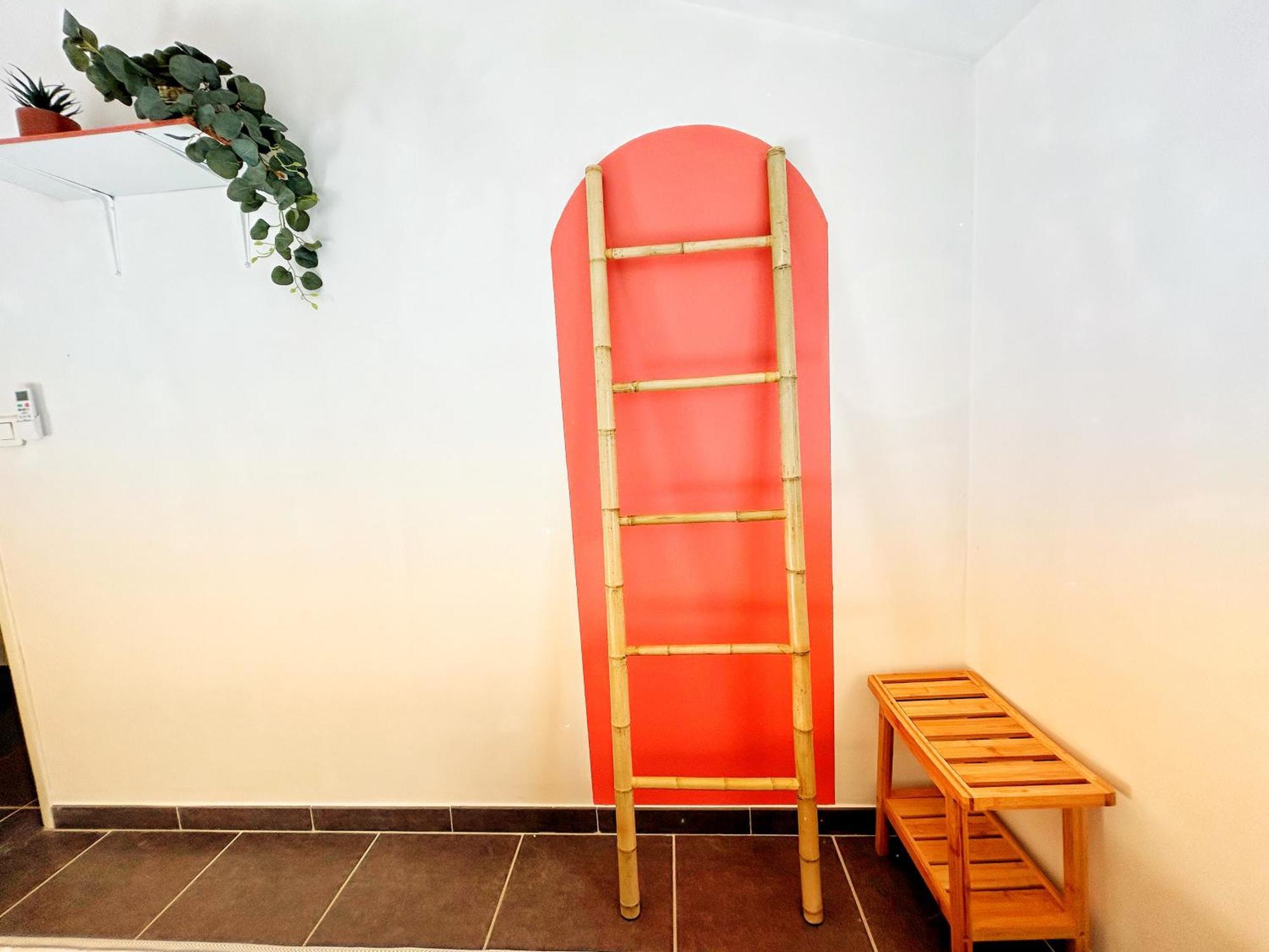 Terracotta Tranquility Apartment Арл Екстериор снимка